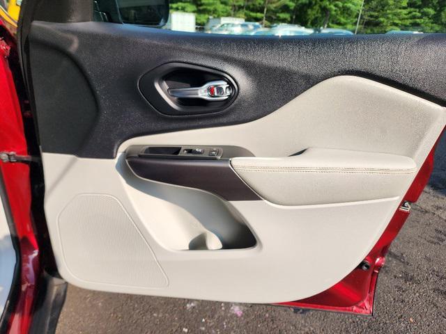 used 2019 Jeep Cherokee car, priced at $22,994