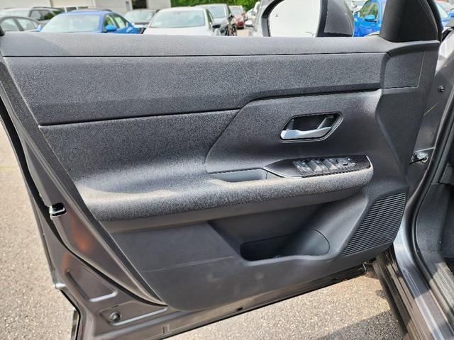 new 2025 Nissan Kicks car, priced at $26,330