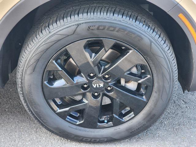 used 2021 Kia Sorento car, priced at $22,595