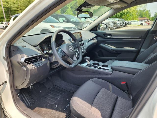 new 2025 Nissan Altima car