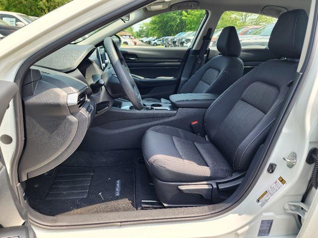 new 2025 Nissan Altima car