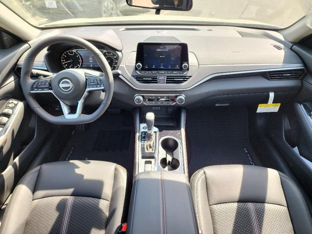 new 2025 Nissan Altima car