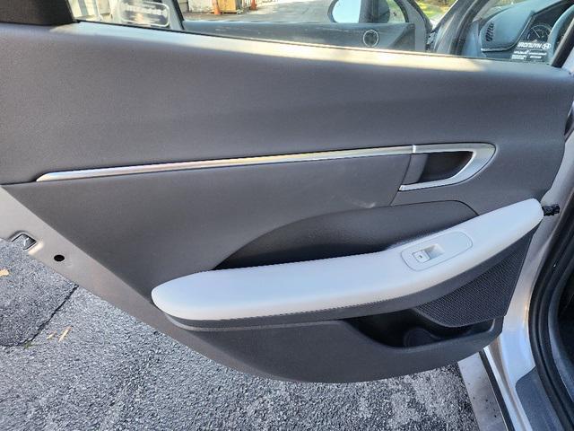 used 2021 Hyundai Sonata Hybrid car, priced at $21,500
