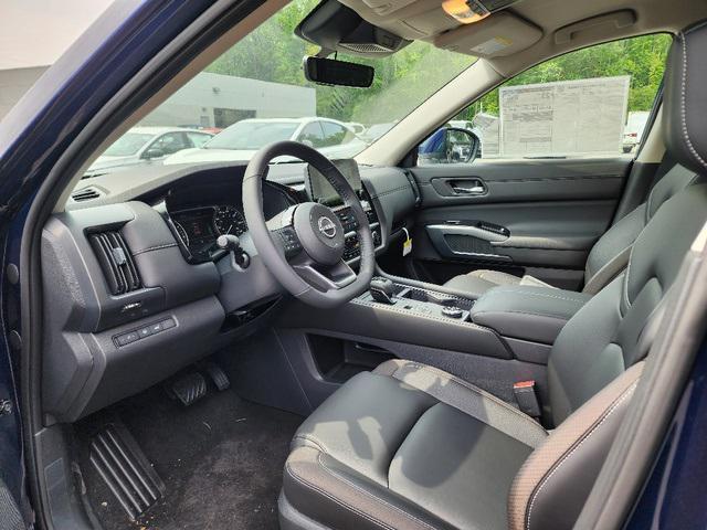 new 2025 Nissan Pathfinder car, priced at $45,377