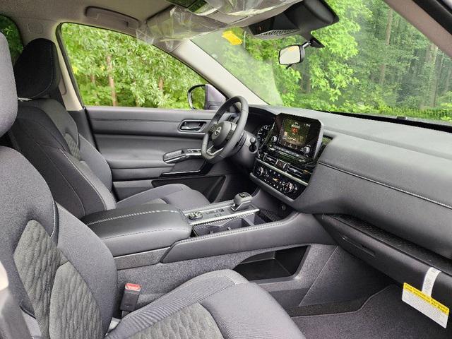used 2025 Nissan Pathfinder car, priced at $39,599