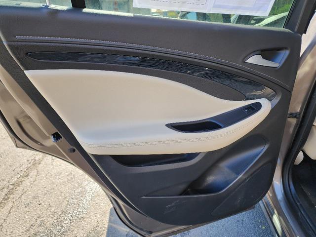 used 2018 Buick Envision car, priced at $19,999