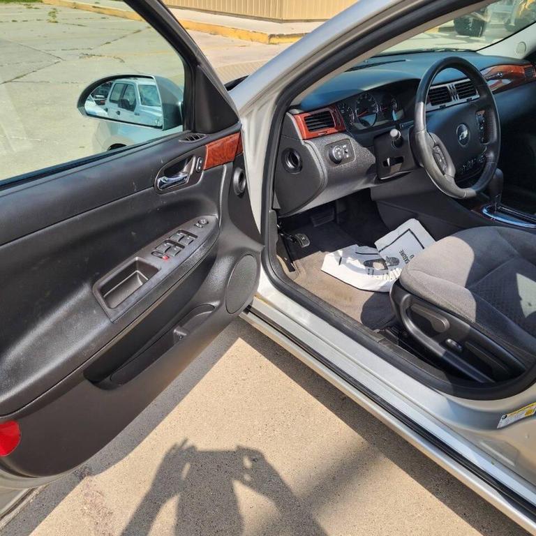 used 2008 Chevrolet Impala car, priced at $3,800