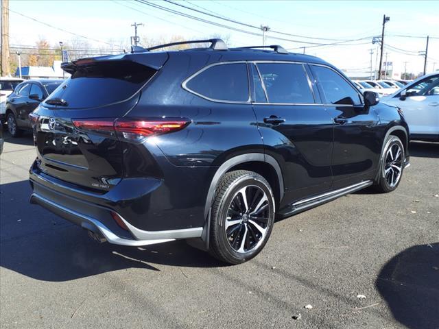 used 2022 Toyota Highlander car, priced at $36,814