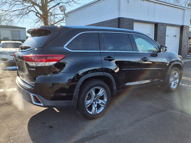 used 2018 Toyota Highlander Hybrid car, priced at $30,228