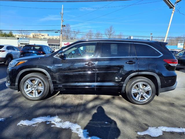 used 2018 Toyota Highlander Hybrid car, priced at $30,228