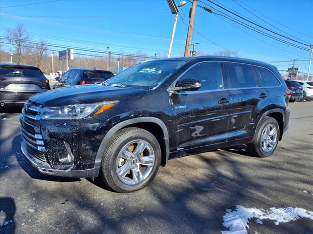 used 2018 Toyota Highlander Hybrid car, priced at $30,228