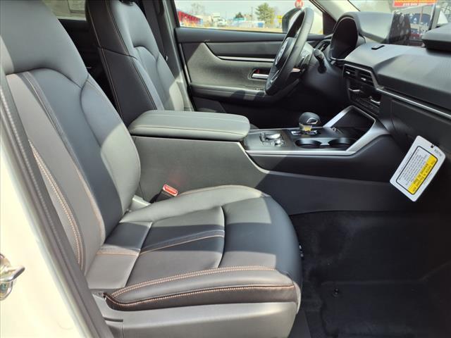 new 2025 Mazda CX-90 car, priced at $40,685