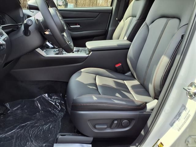 new 2025 Mazda CX-90 car, priced at $40,685
