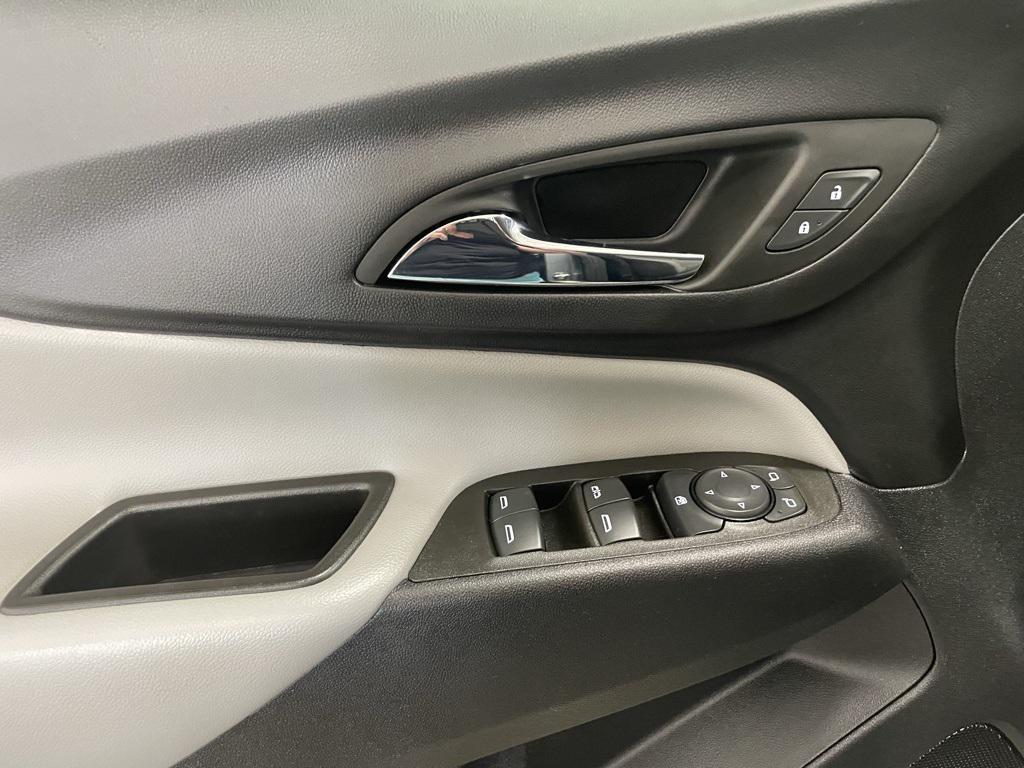 used 2023 Chevrolet Equinox car, priced at $19,293