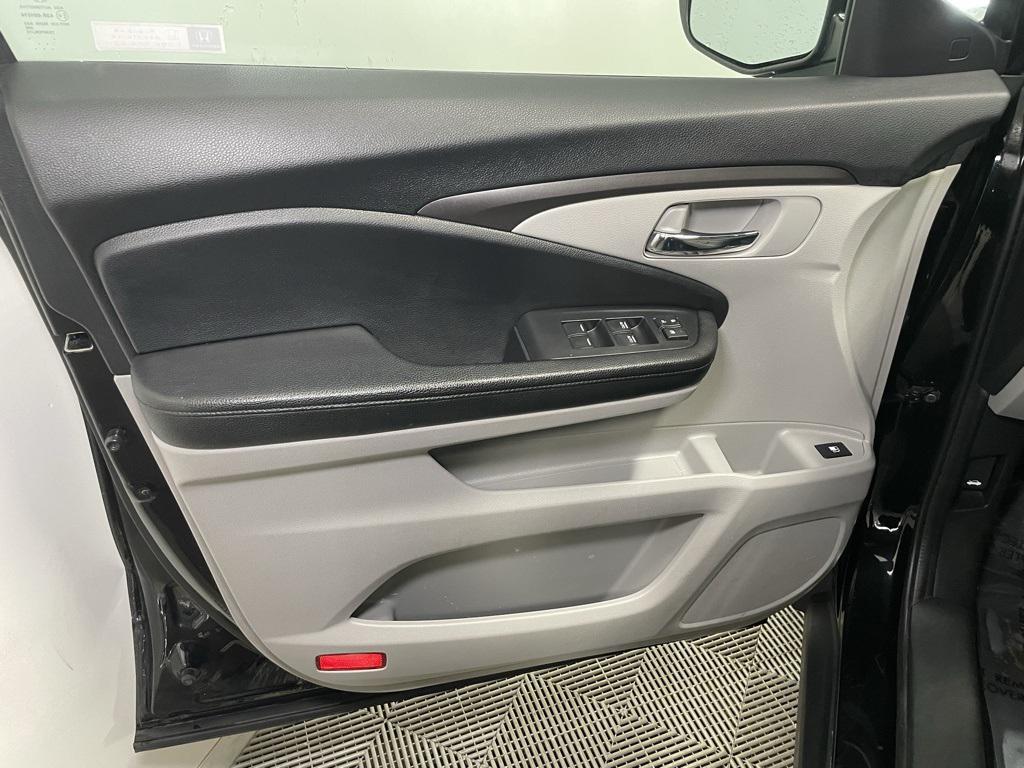 used 2019 Honda Pilot car, priced at $17,996