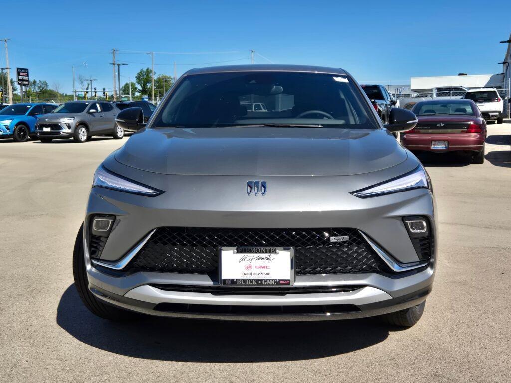 new 2025 Buick Envista car, priced at $29,475