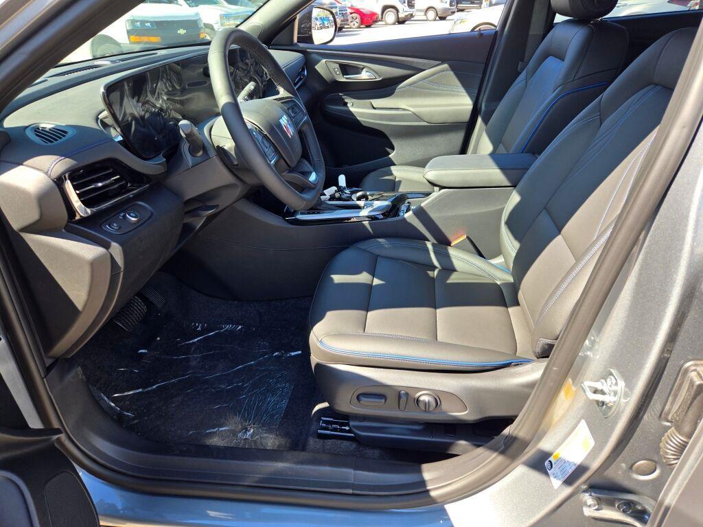 new 2025 Buick Envista car, priced at $29,475