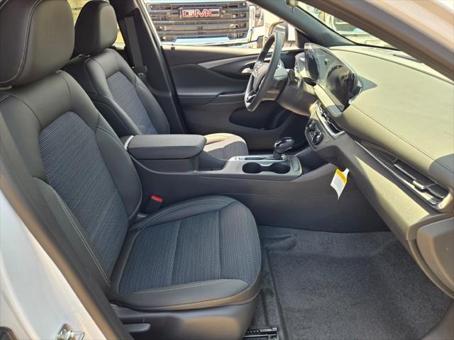 new 2025 Buick Envista car, priced at $25,195