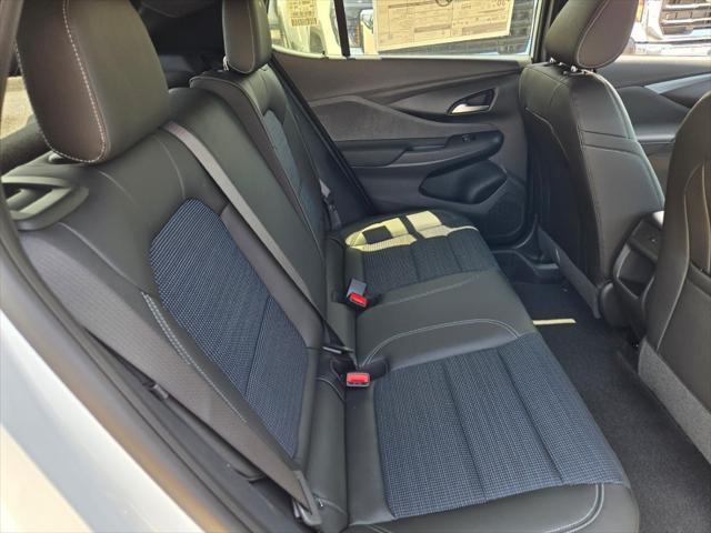 new 2025 Buick Envista car, priced at $25,195