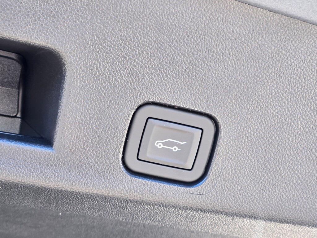 new 2026 Buick Enclave car, priced at $49,950