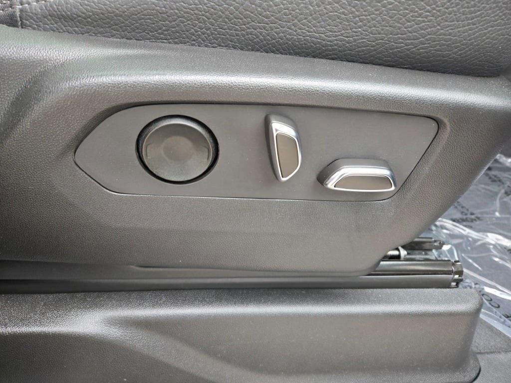 used 2023 GMC Yukon car, priced at $65,800
