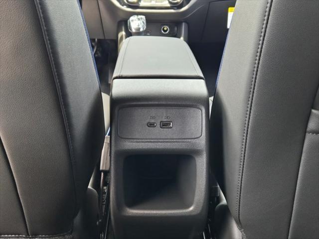 new 2025 Buick Envista car, priced at $27,590