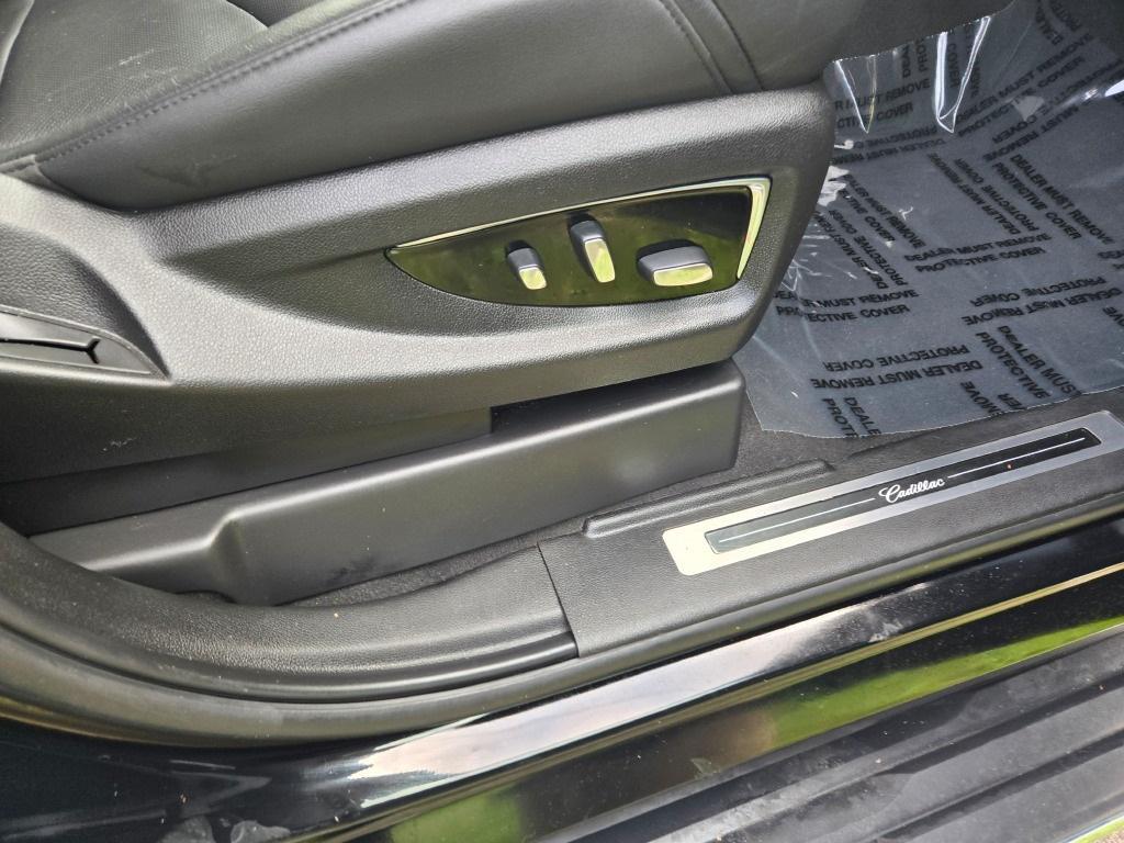 used 2019 Cadillac Escalade ESV car, priced at $32,325