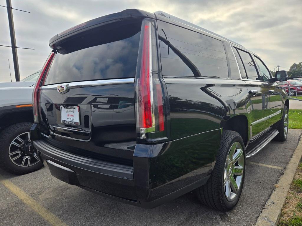 used 2019 Cadillac Escalade ESV car, priced at $32,325
