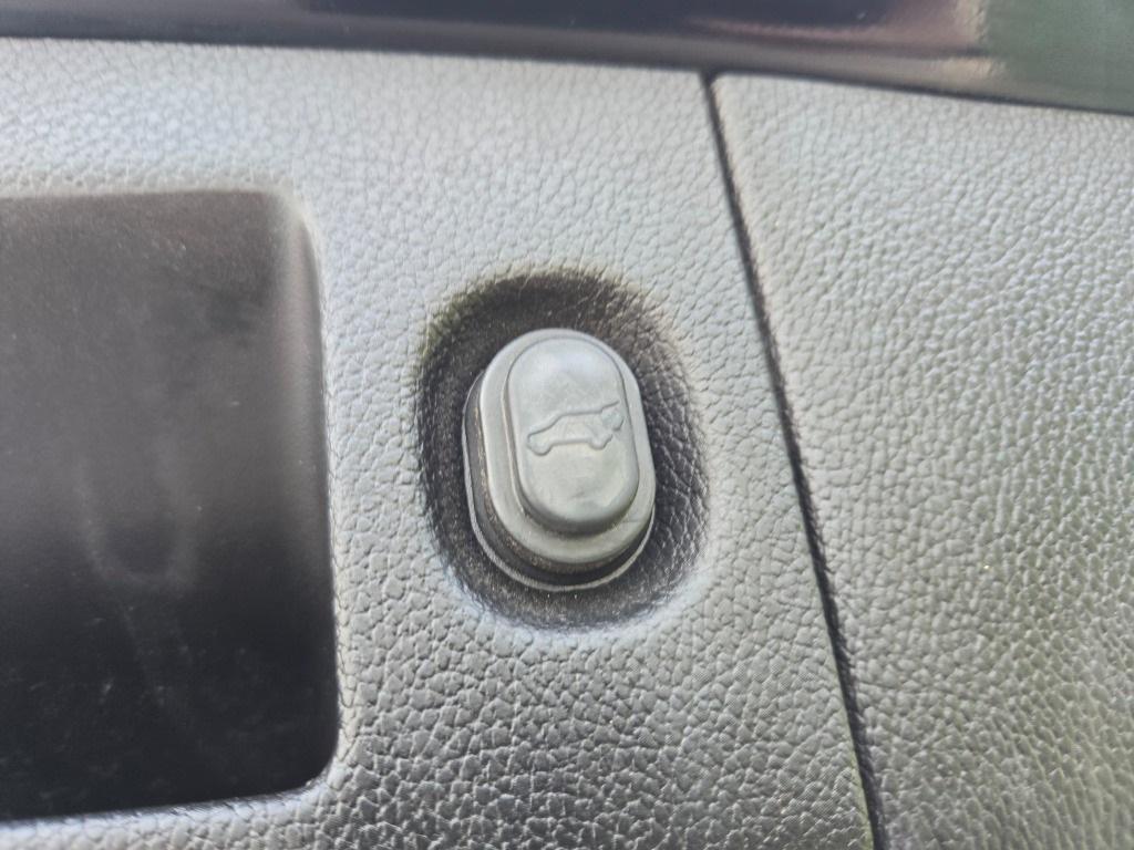 used 2019 Cadillac Escalade ESV car, priced at $32,325