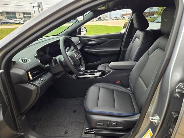 new 2025 Buick Envista car, priced at $27,274