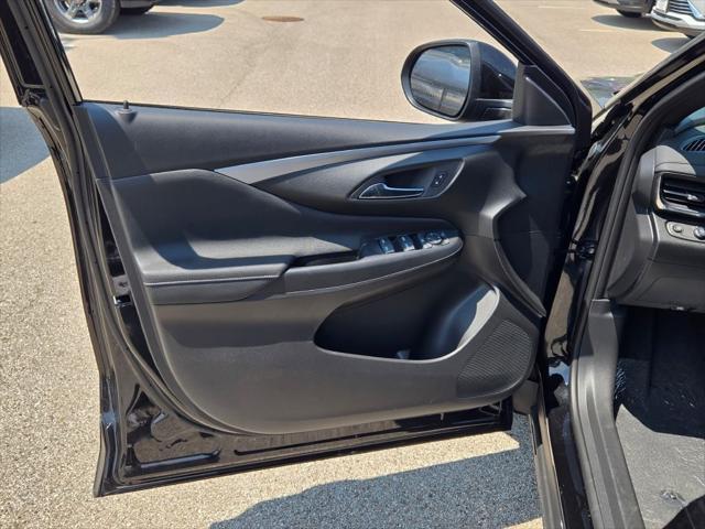 new 2025 Buick Envista car, priced at $26,685
