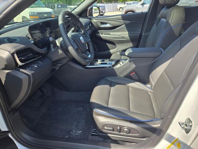 new 2025 Buick Envista car, priced at $28,385