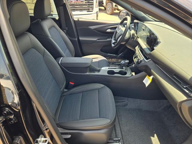 new 2025 Buick Envista car, priced at $26,685