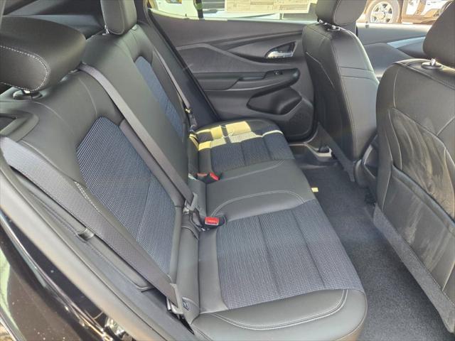 new 2025 Buick Envista car, priced at $26,685