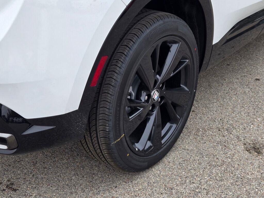 new 2025 Buick Envision car, priced at $39,917