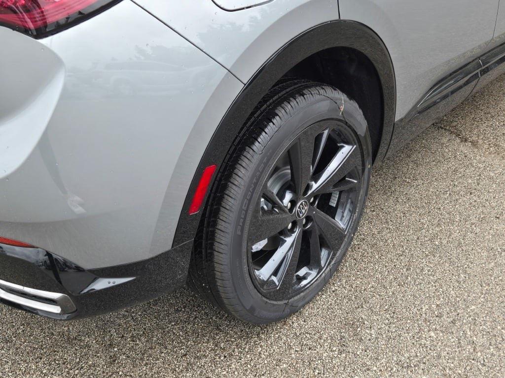 new 2025 Buick Envision car, priced at $41,401