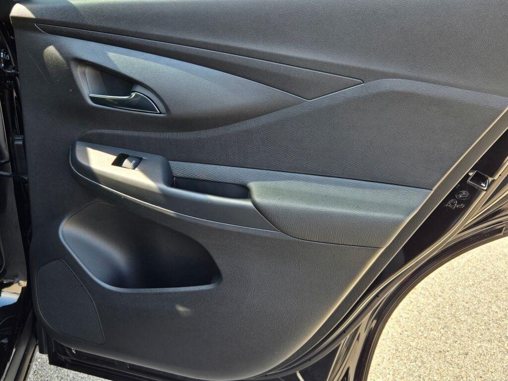 new 2025 Buick Envista car, priced at $25,780