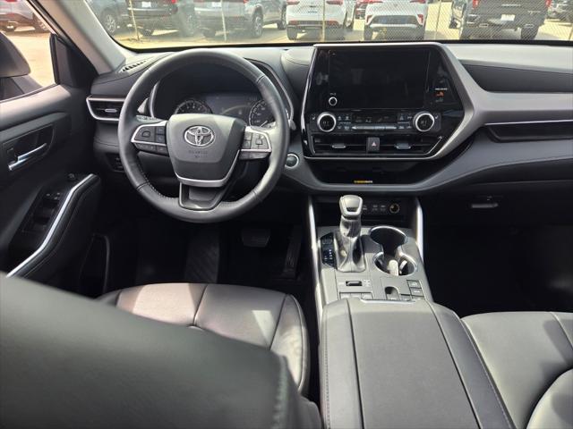 used 2024 Toyota Highlander car, priced at $43,450