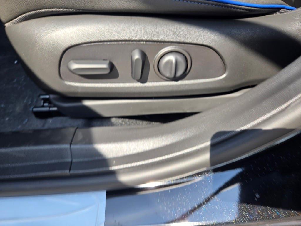 new 2025 Buick Envista car, priced at $27,069