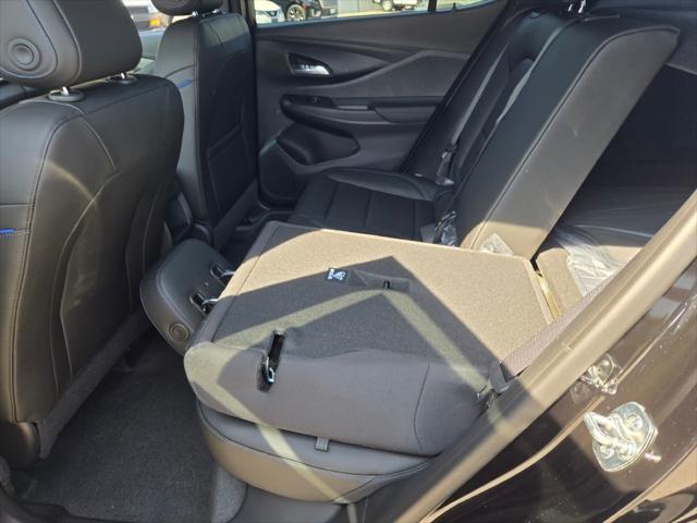 new 2025 Buick Envista car, priced at $27,069