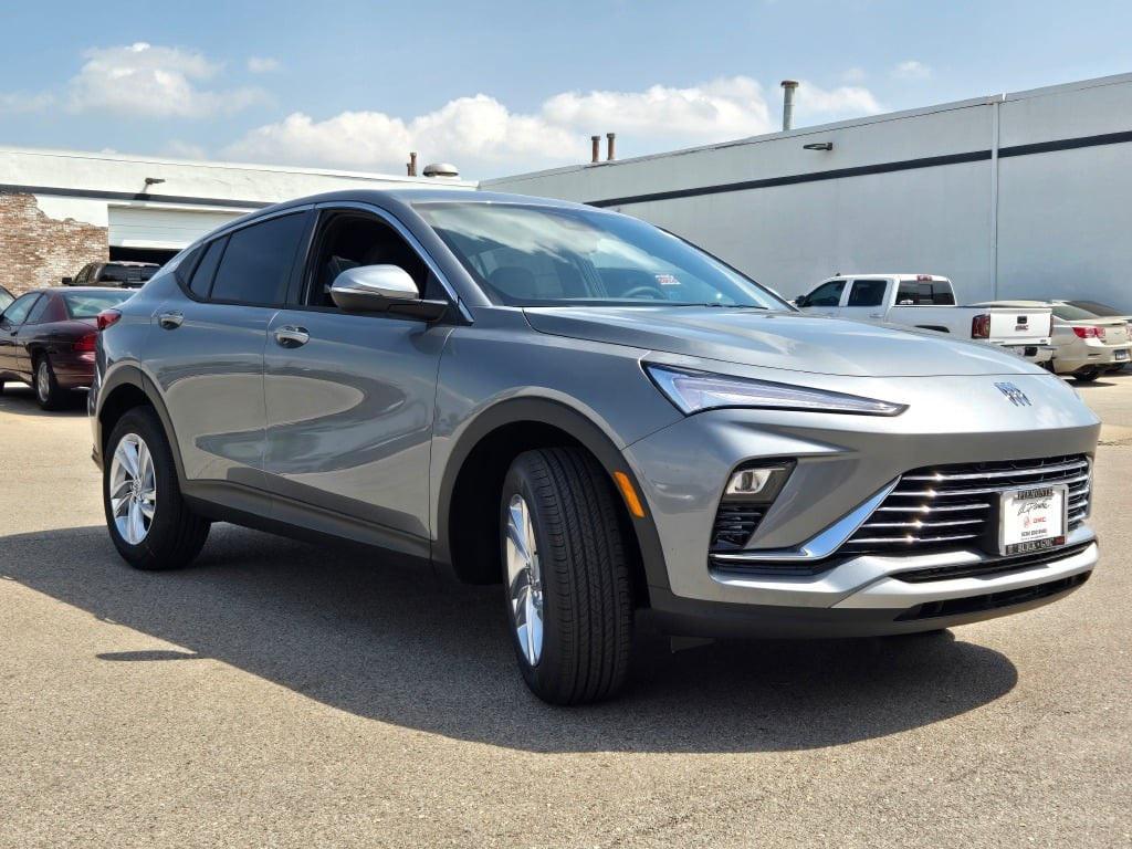 new 2025 Buick Envista car, priced at $23,926