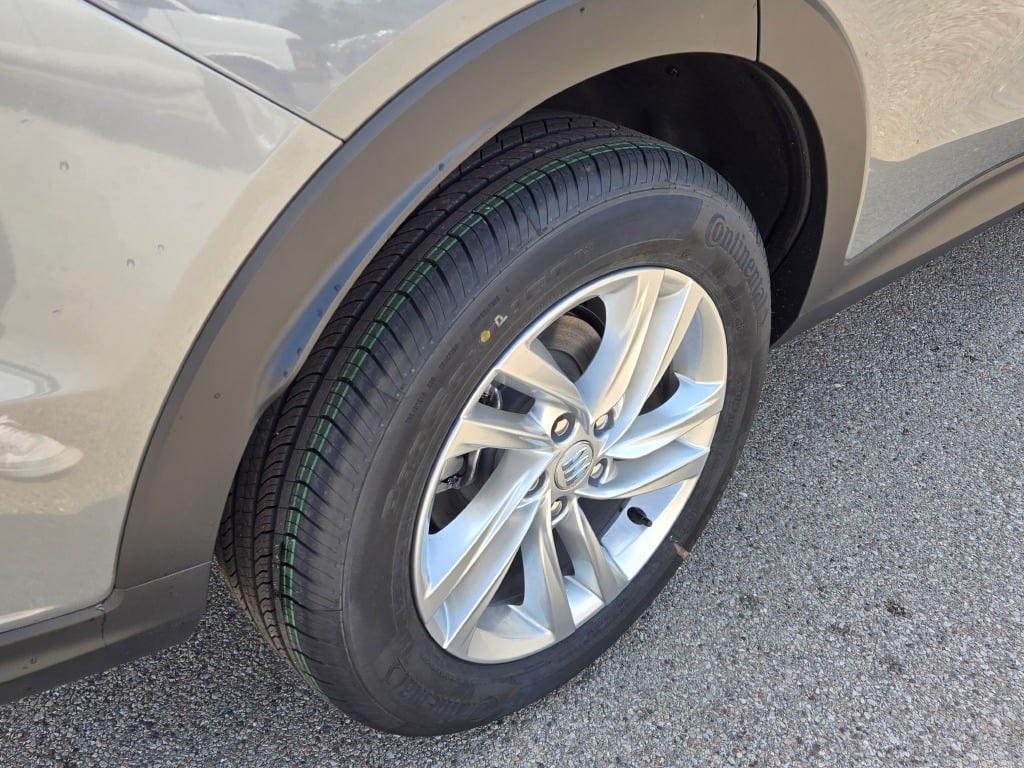 new 2025 Buick Envista car, priced at $23,926