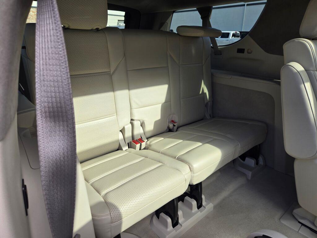 used 2023 Cadillac Escalade ESV car, priced at $75,850