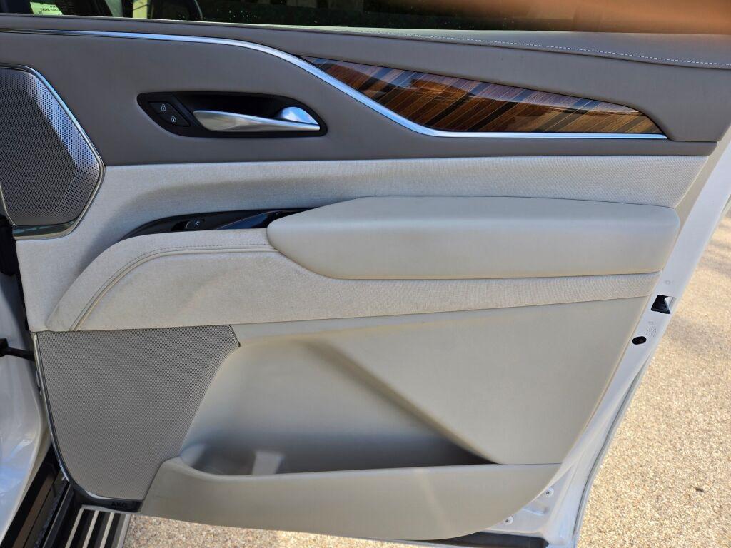 used 2023 Cadillac Escalade ESV car, priced at $75,850