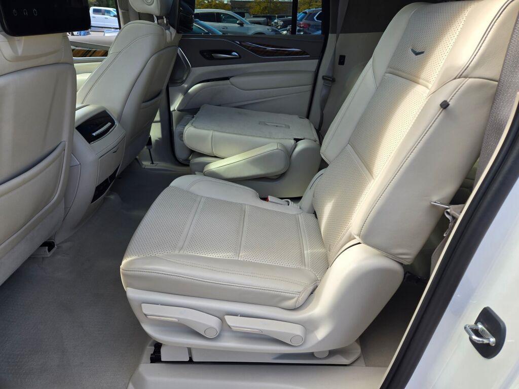 used 2023 Cadillac Escalade ESV car, priced at $75,850