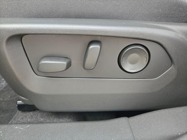 new 2025 Buick Envision car, priced at $39,072