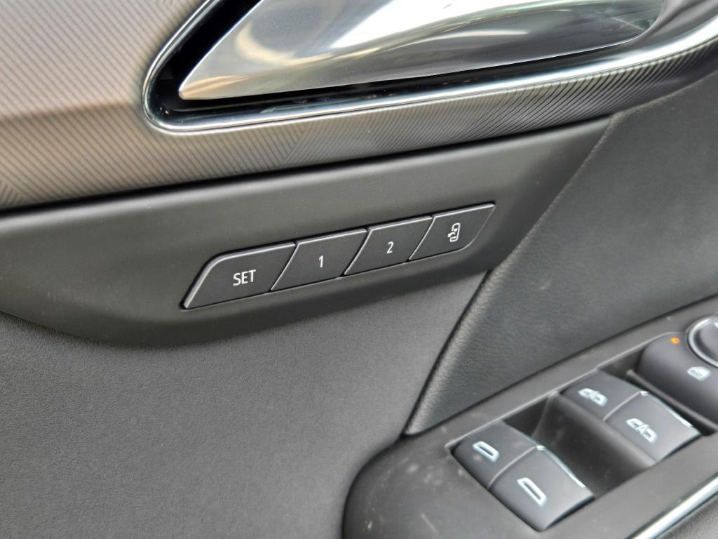 new 2025 Buick Envision car, priced at $38,763