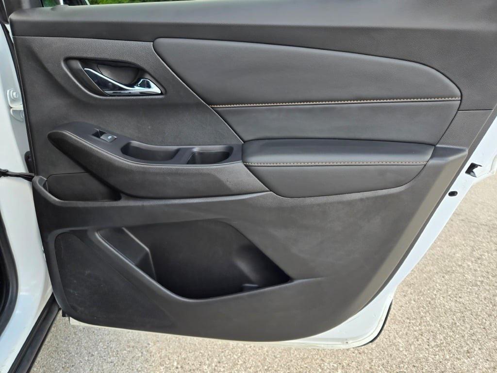 used 2021 Chevrolet Traverse car, priced at $32,925