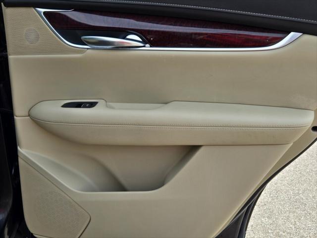 used 2018 Cadillac XT5 car, priced at $25,350