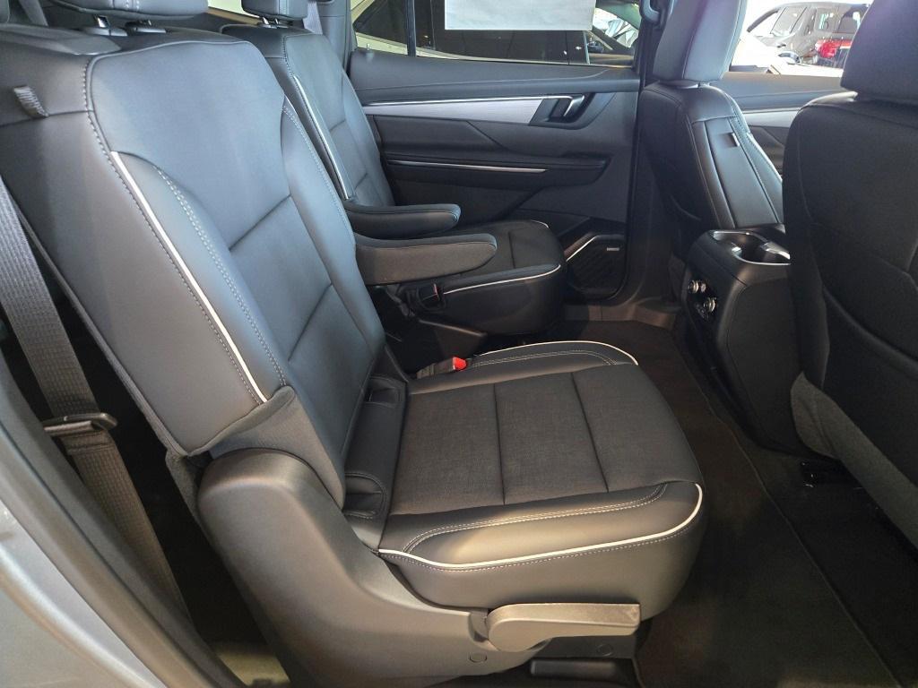 new 2025 Buick Enclave car, priced at $46,902